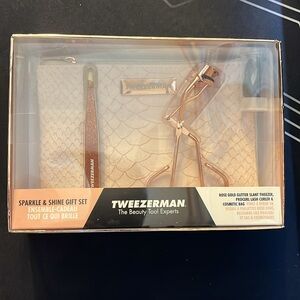 NWT Tweezerman Sparkle & Shine Gift Set